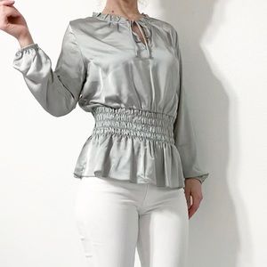NEW condition Kim and Kami smocked long bell sleeve ruffle top L